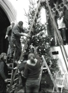 Erecting the Christmas tree